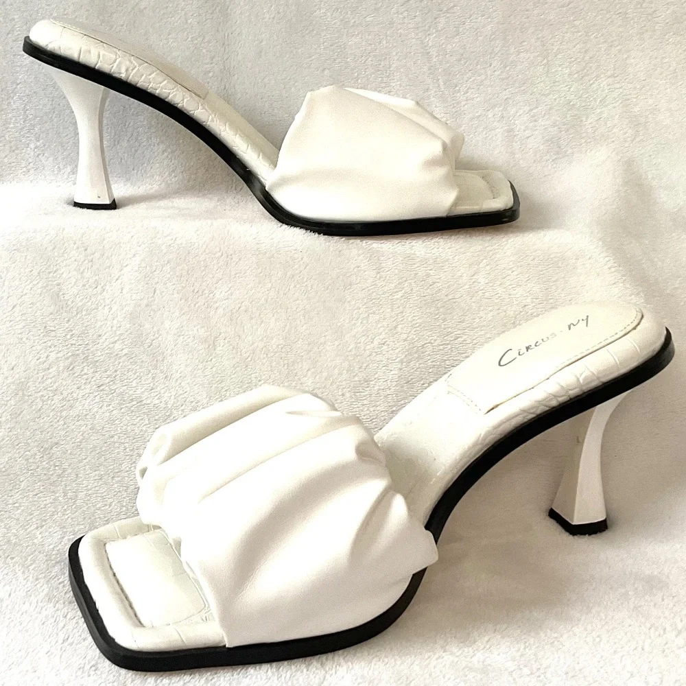 White Circus Sam Edelman Cushioned Comfy Stretchy Slip On Sandal Size 9 - Picture 1 of 16
